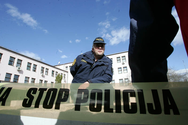 Protesti radnika Vitezita-stop policija