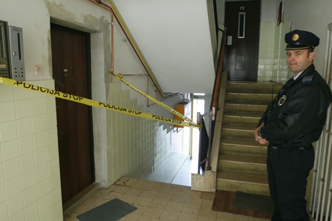 Starica zadavljena u vlastitom stanu