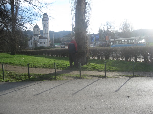 Mokrenje u sred bijela dana