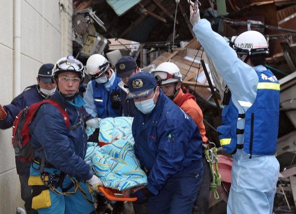 U Japanu spa&scaron;eni tinejdžer i njegova baka