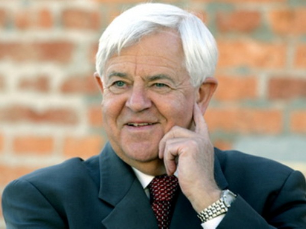 Milan Kučan (flash)