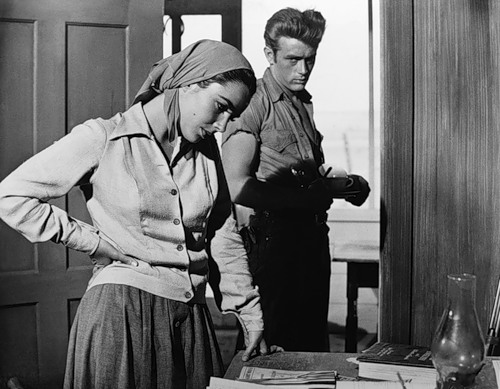 Elizabeth Taylor and James Dean in Giant