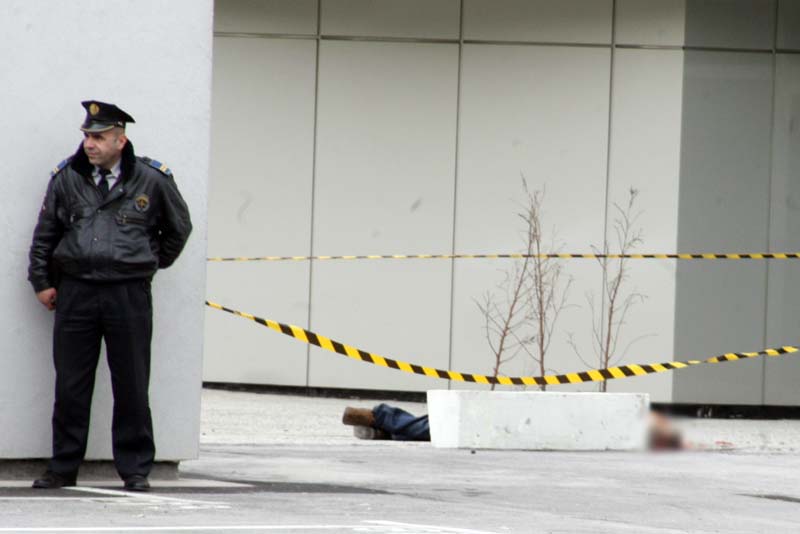 Mu&scaron;karac skočio sa Avazovog tornja