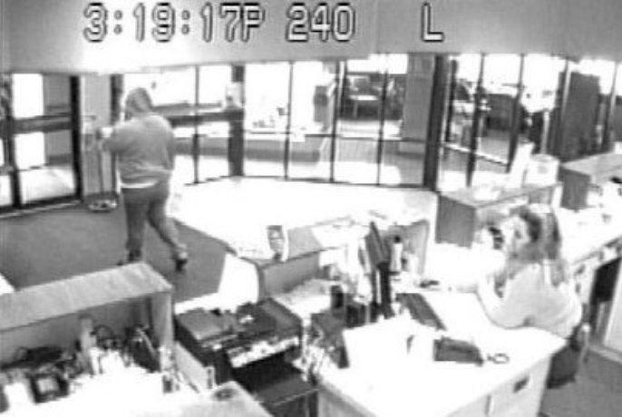 pljačka&scaron; sa maskom Baracka Obame