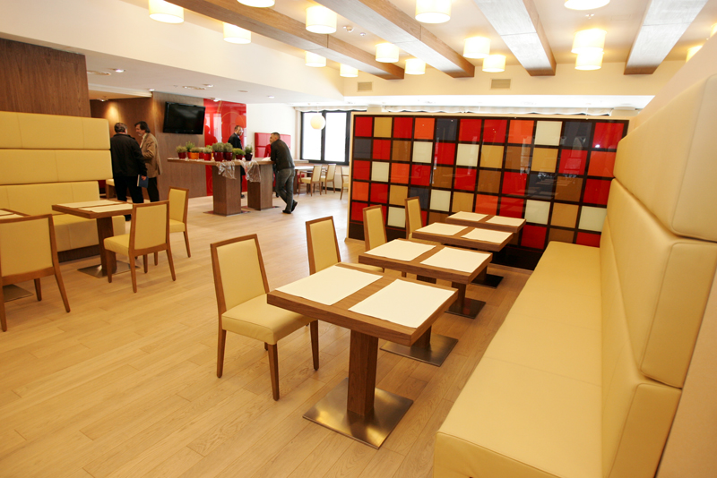 Idealno mjesto za smje&scaron;taj poslovnih ljudi i turista iz cijelog svijeta, kao i za organizovanje različitih konferencija, seminara i prezentacija sa najsavremenijom ponudom i uslugom i 6. aprila 2011. godine ponovo otvara svoj vrata/ Foto: DEPO PORTAL