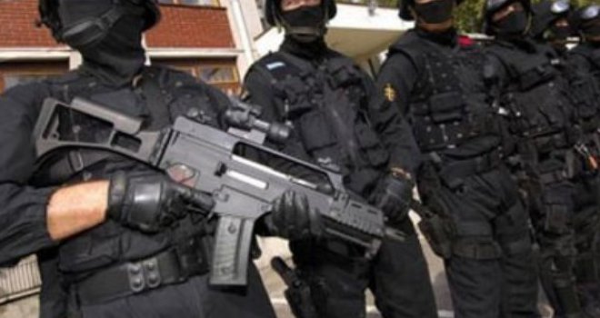 Uhapšena dvojica reketaša: Od biznismena iz Gradačca pokušali iznuditi pola miliona maraka