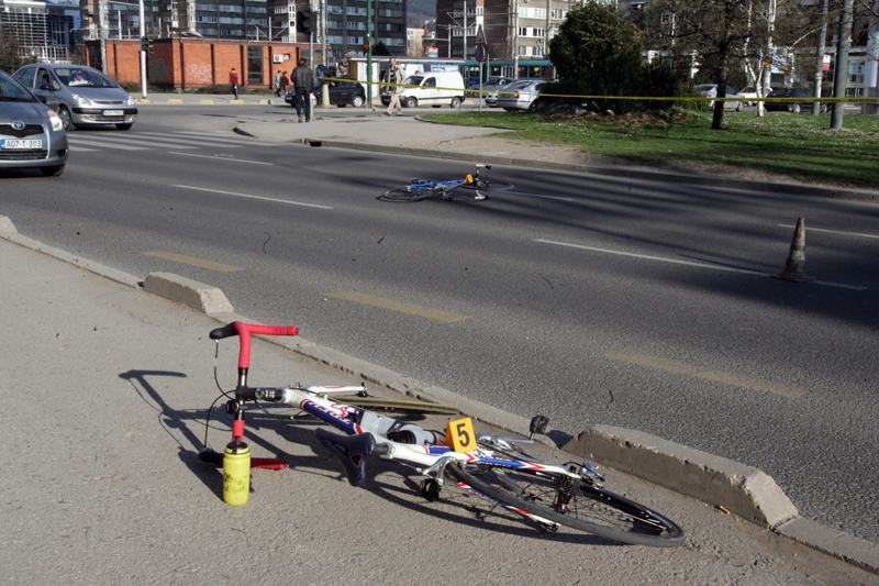 Biciklista udario pje&scaron;aka na Čengić Vili