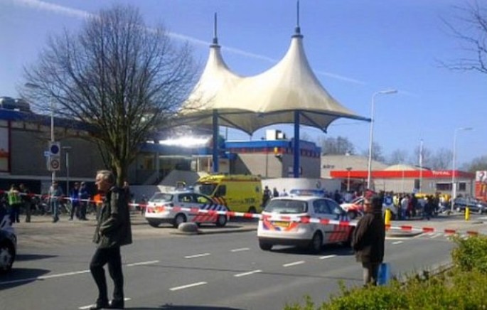 Napad na tržni centar u Amsterdamu