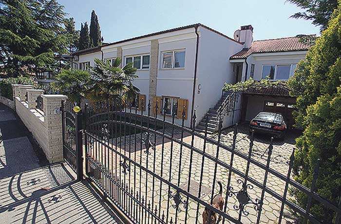 Kuća porodice Cetinski, u kojoj žive Vinka i Mirko, pro&scaron;irivana je nekoliko puta 