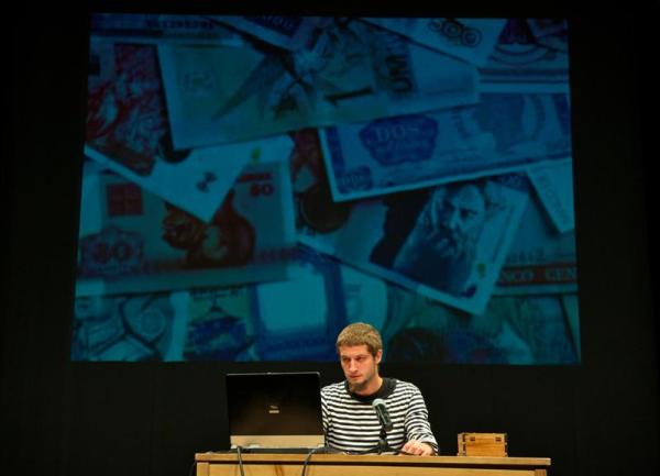 Performans 'Kriv!' autora Borisa Kadina