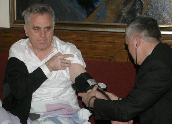 Tomislav Nikolić &scaron;trajka glađu i žeđu