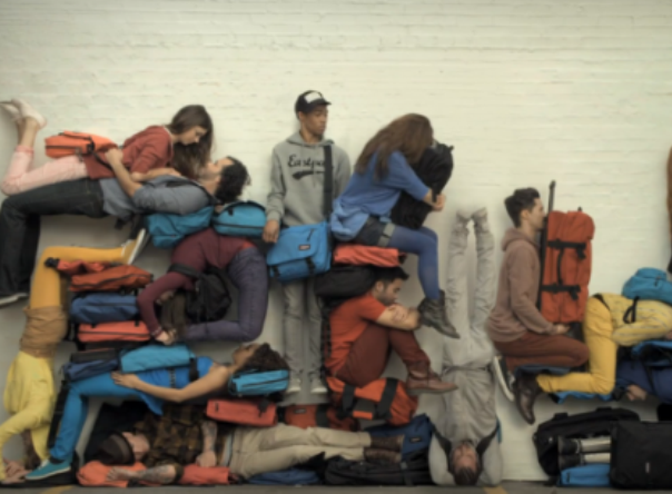 Tetris sa živim figurama