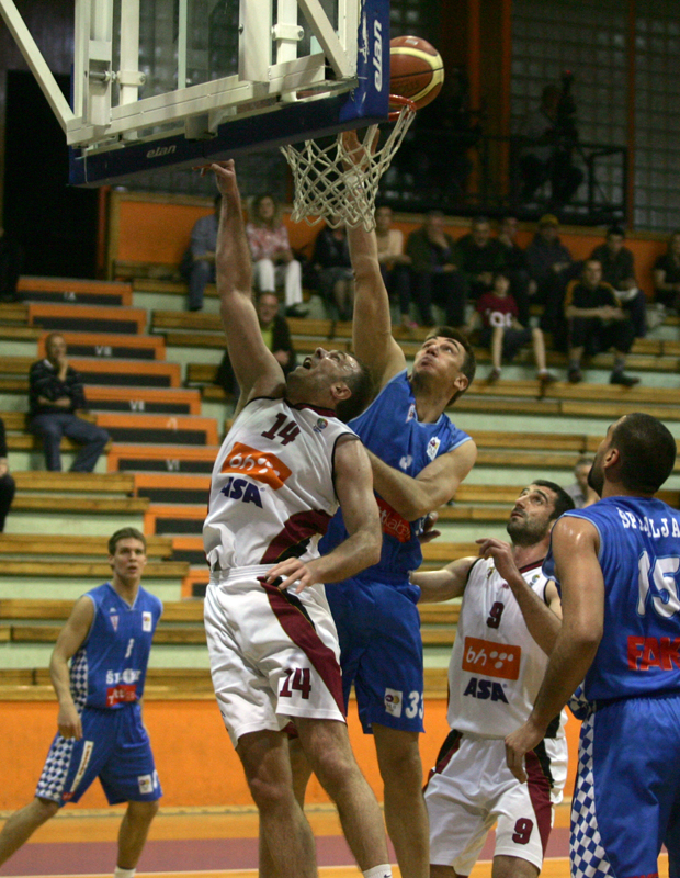 &Scaron;iroki Brijeg, u osmom kolu ko&scaron;arka&scaron;ke Lige 6 za prvaka BiH, savladao je u Sarajevu Bosnu rezultatom 84:66/ Foto: DEPO PORTAL