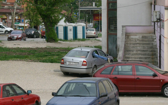 Obijanje automobila Ahmete Bajrića