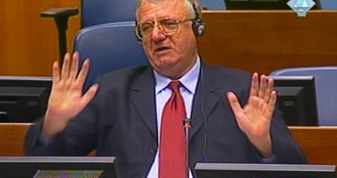 Srbija odbila izručiti troje radikala Hagu: Optuženi da su potkupljivali Šešeljeve svjedoke