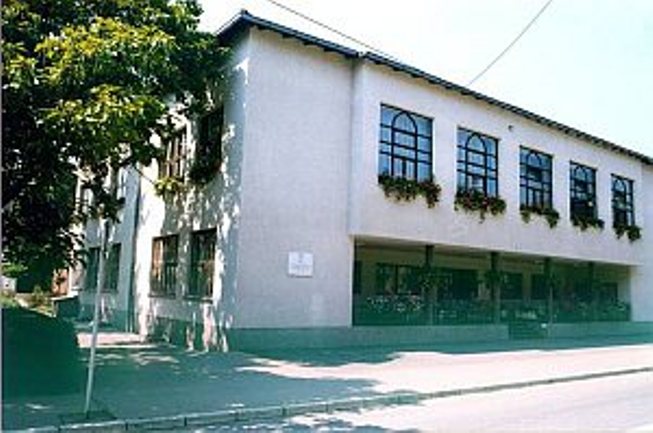 ISLAMSKI PEDAGO&Scaron;KI FAKULTET U ZENICI