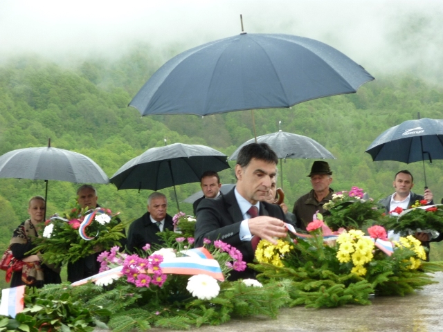 Polaganje vijenaca na Tjenti&scaron;tu