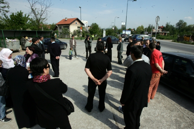 Kasindolska - polaganje cvijeća/ Foto: DEPO