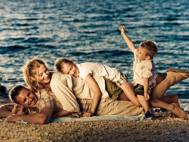 Porodica na moru, FOTO: www.sretanput.hr