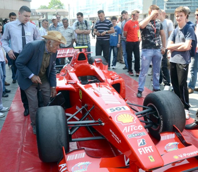 bolid F300 u Banjaluci/FOTO: FOKUS bolid F300 u Banjaluci/FOTO: FOKUS