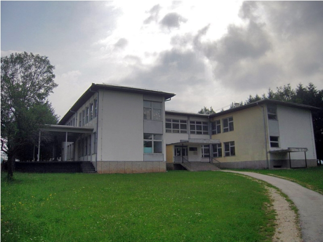 škola u Strićičima, foto: www.banjaluka-info.com škola u Strićičima, foto: www.banjaluka-info.com