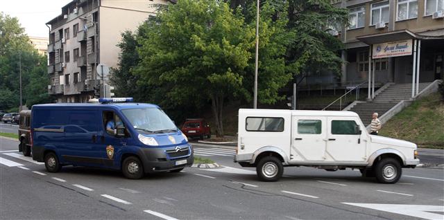 pripreme za izručenje mladića u Hag/FOTO: TANJUG