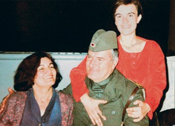 Ana, Bosiljka i Ratko Mladić