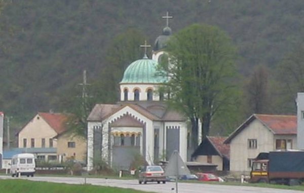 CRKVA U BLAŽUJU CRKVA U BLAŽUJU