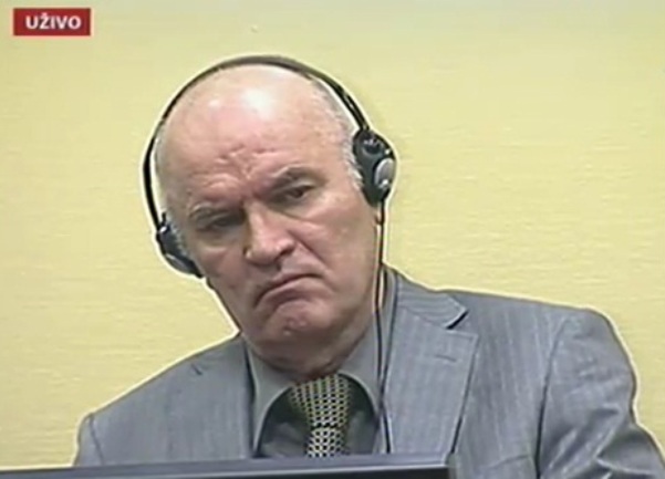 Ratko Mladić prvo pojavljivanje pred sudom u agu Ratko Mladić prvo pojavljivanje pred sudom u agu