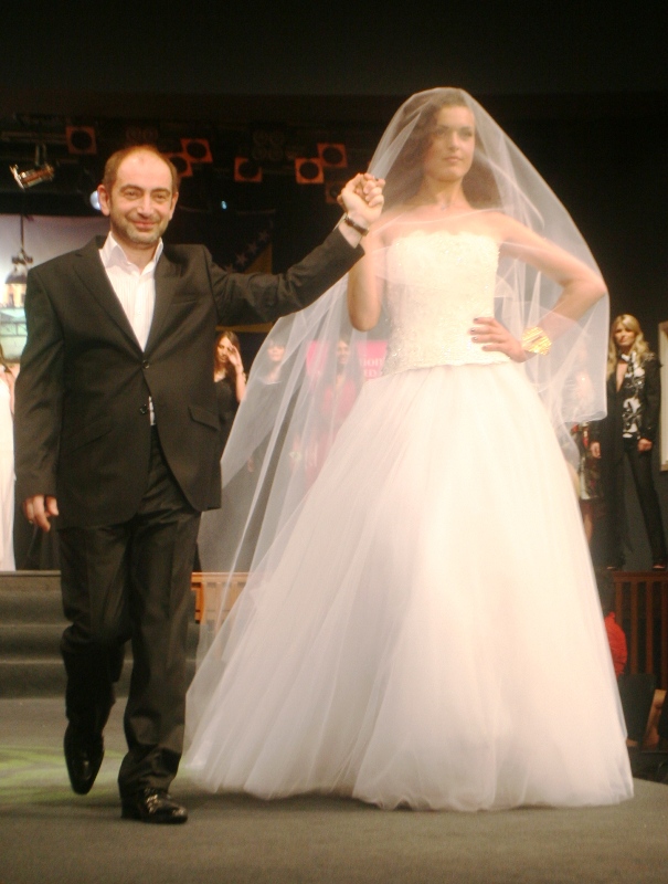 Nakon dugogodi&scaron;njeg rada u svijetu mode BiH je dobila priliku da putem najjačeg modnog tv kanala Fashion TV bude promovisana &scaron;irom svijeta! Tokom večeri biran je najbolji Fashion TV model odnosno Most Liked Model Awards/ Foto: Maher Al-Osta