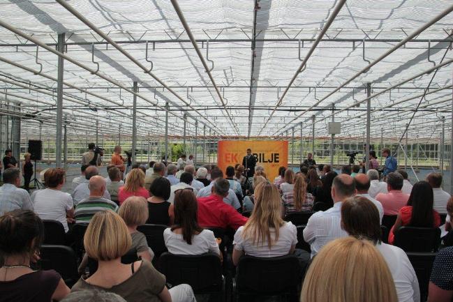 Otvoren staklenik za organsku proizvodnju