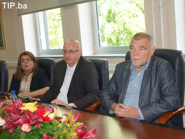 Stjepan Mesić u Tuzli/Foto: Tip.ba Stjepan Mesić u Tuzli/Foto: Tip.ba