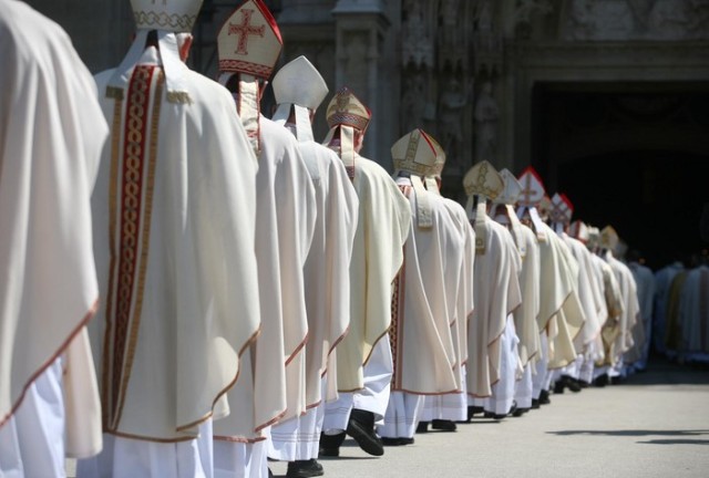 katolički sve&scaron;tenici, ilustracija