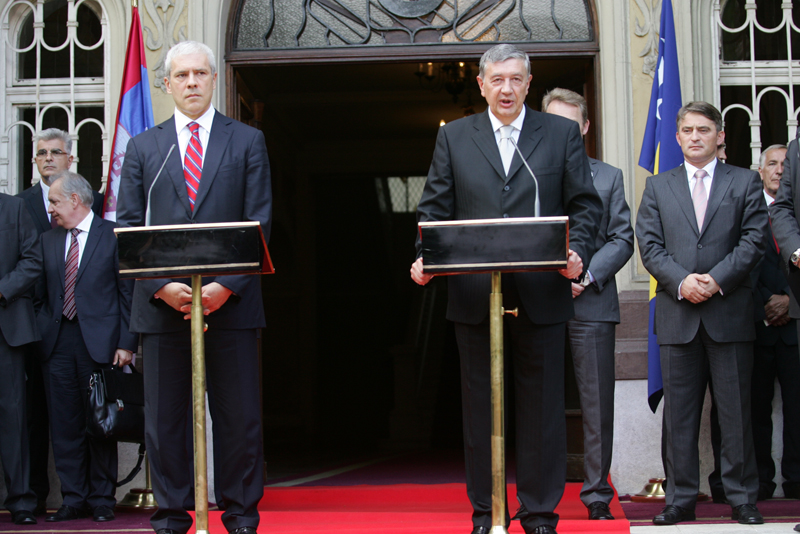 Boris Tadić s članovima Predsjedni&scaron;tva BiH u rezidenciji Konak