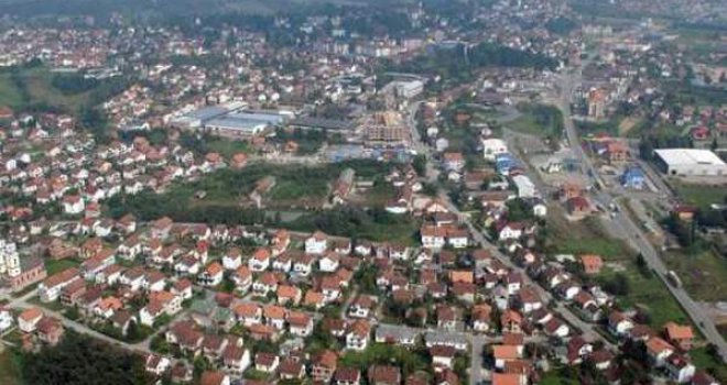 Tuča ispred kafića u Prnjavoru, korištena i automatska puška