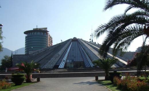 mauzolej envera hodže