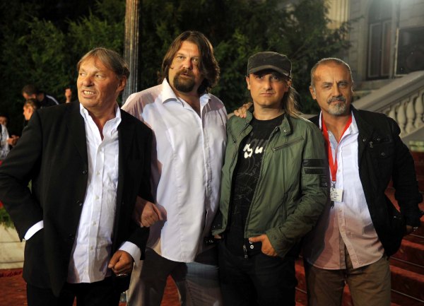 plavi orkestar crveni tepih