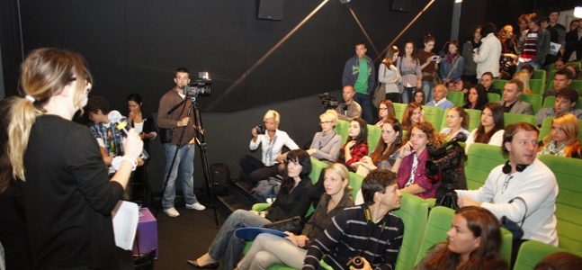 Understand me, understand us Understand me, understand us