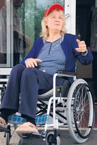 Jadranka Stojaković u invalidskim kolicima