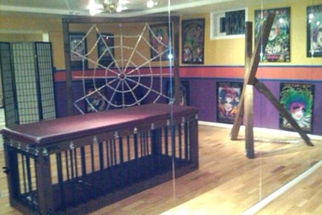 sado-mazo rektor sado-mazo rektor