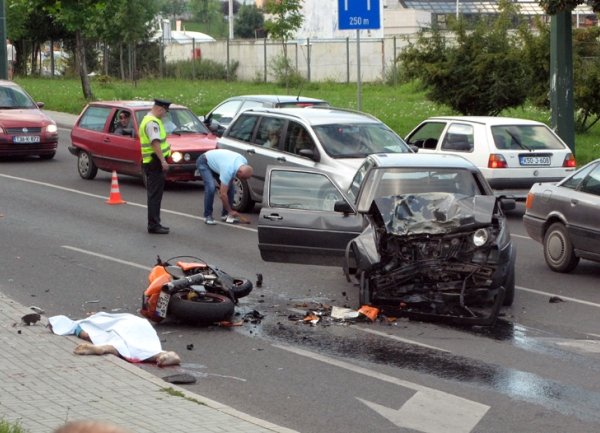 Sudar motocikla i Golfa 2 na Ciglanama/ Foto: DEPO