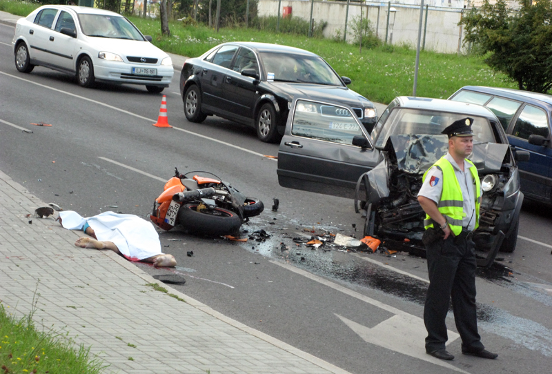 Sudar motocikla i Golfa 2 na Ciglanama/ Foto: DEPO