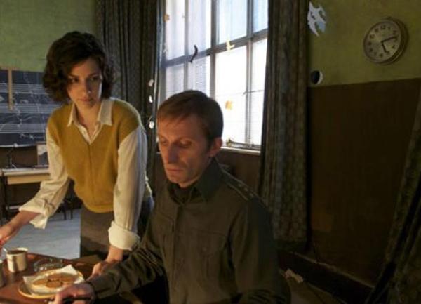 u zemlji krvi i meda naslovna