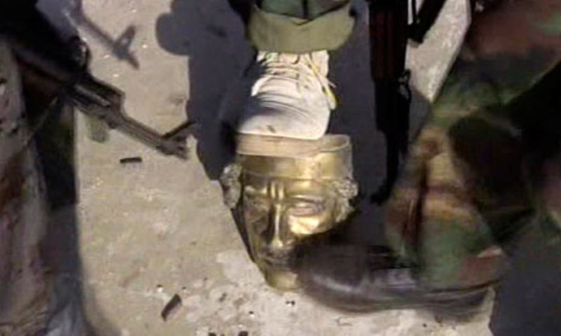 Pobunjenici opkolili Gadafijevu palaču. U pomoć im do&scaron;lo pojačanje od 2.000 boraca iz Misrate