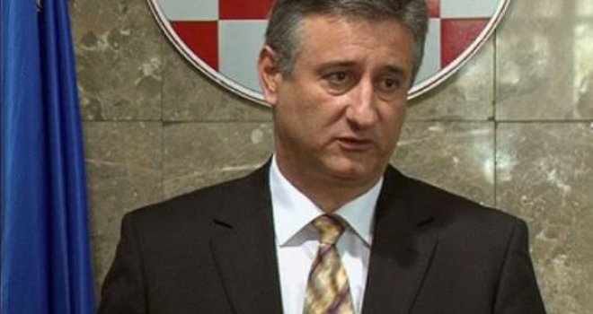Karamarko: Milanović je u deset dana prešao put od lažnog humaniste do lažnog ratnika