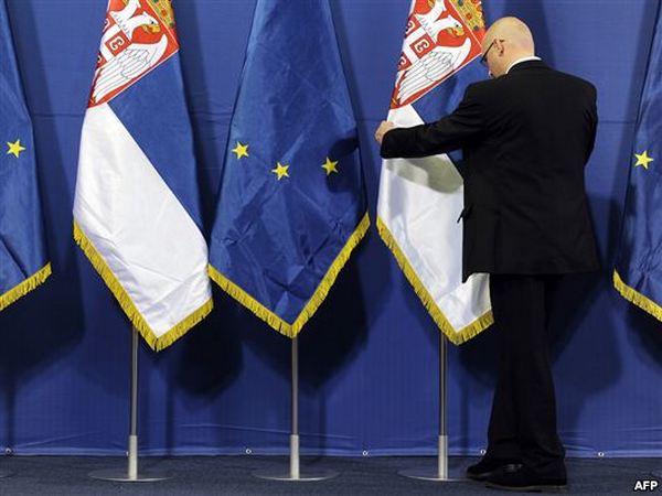 Srbija i Eu zastave