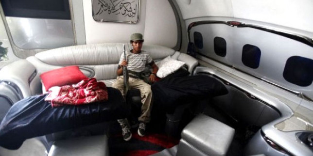 gadafi avion3 gadafi avion3