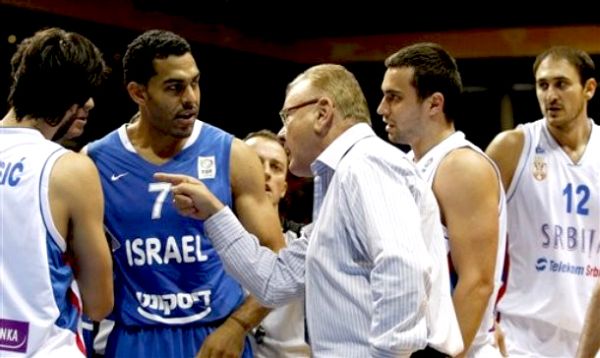 Teška utakmica za Ivkovićeve izabranike; foto: AP Teška utakmica za Ivkovićeve izabranike; foto: AP