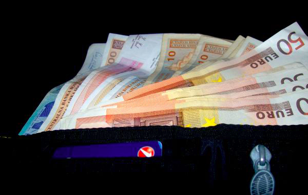 Ilustracija: Farrah Purić