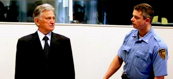 Momčilo Perišić; foto: Life.com Momčilo Perišić; foto: Life.com